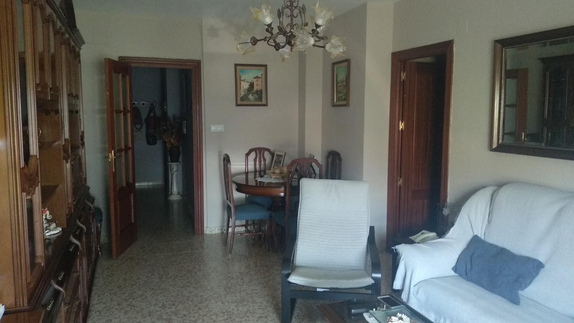 Menjador de Pis en venda en Villanueva Mesía amb Aire condicionat, Moblat i Forn