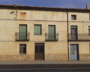 Exterior view of Single-family semi-detached for sale in Morón de Almazán