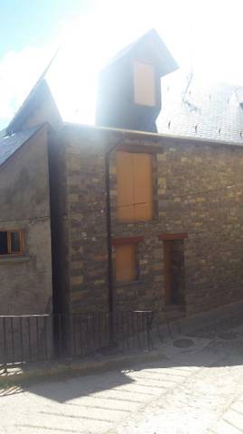 Casa adosada en venta en calle moreras, 7 de gista