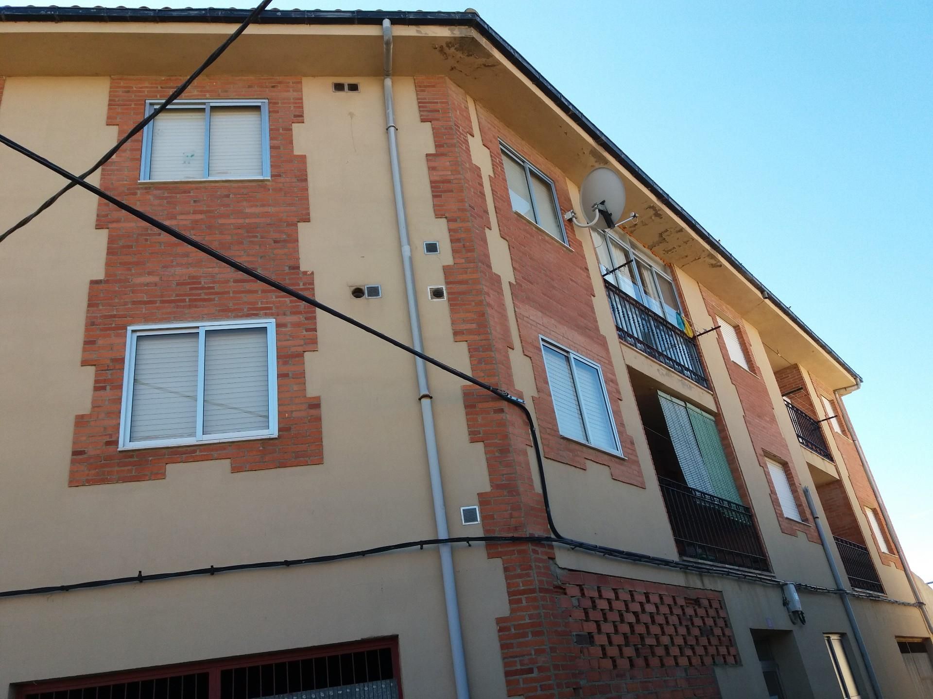 Exterior view of Flat for sale in Villarrín de Campos  with Heating, Storage room and Furnished