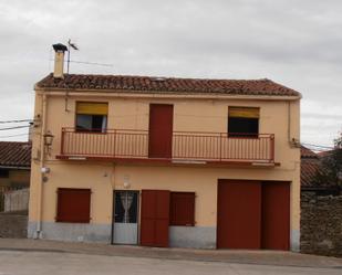 Vista exterior de Casa adosada en venda en Diego del Carpio