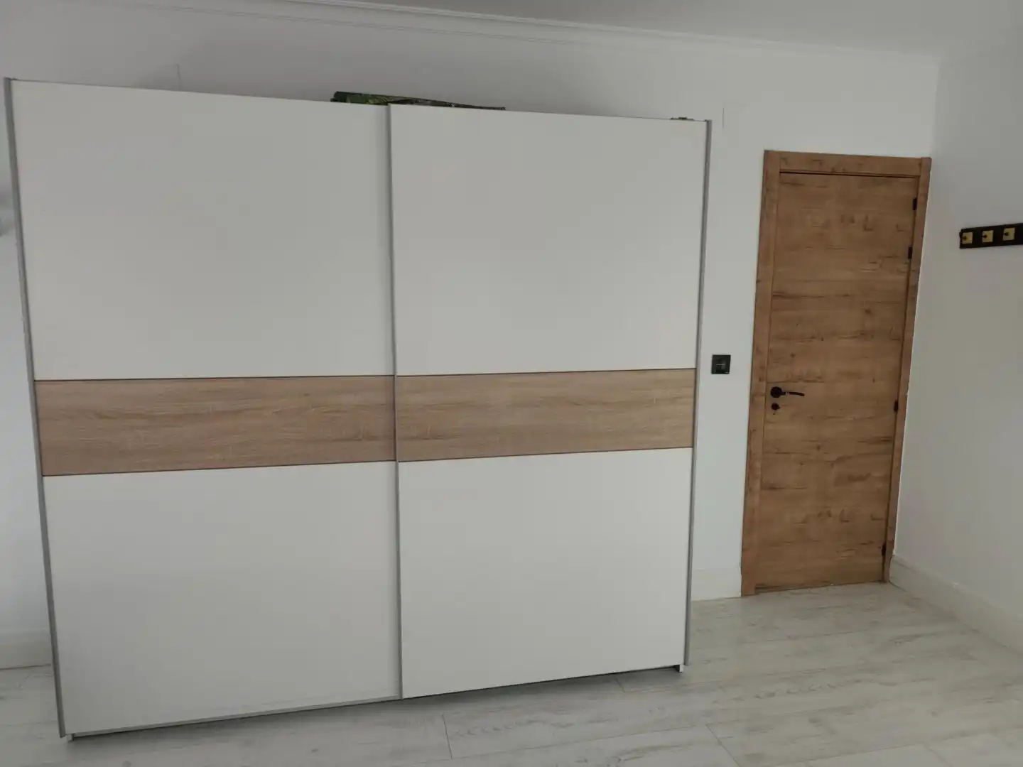 Piso en venta en Calle Cuenca, 3, Madrigueras Habitación de Piso en venta en Madrigueras con Aire acondicionado, Calefacción y Jardín privado