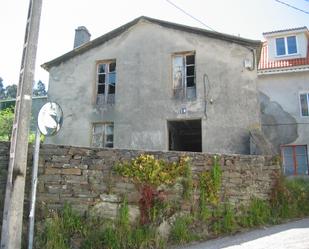 Vista exterior de Casa adosada en venda en Pontedeume amb Jardí privat, Terrassa i Forn