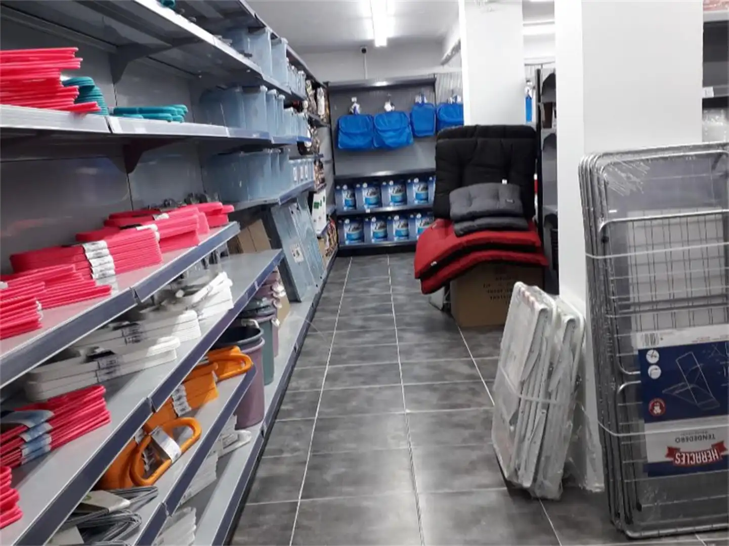 Local en venta en Carrer de Móra d'Ebre, 37, El Coll Local en venta en Barcelona