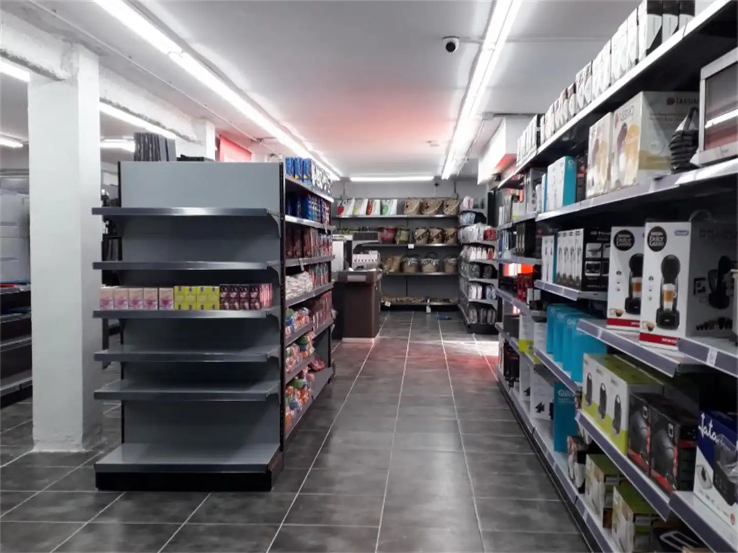 Local en venta en Carrer de Móra d'Ebre, 37, El Coll Local en venta en Barcelona
