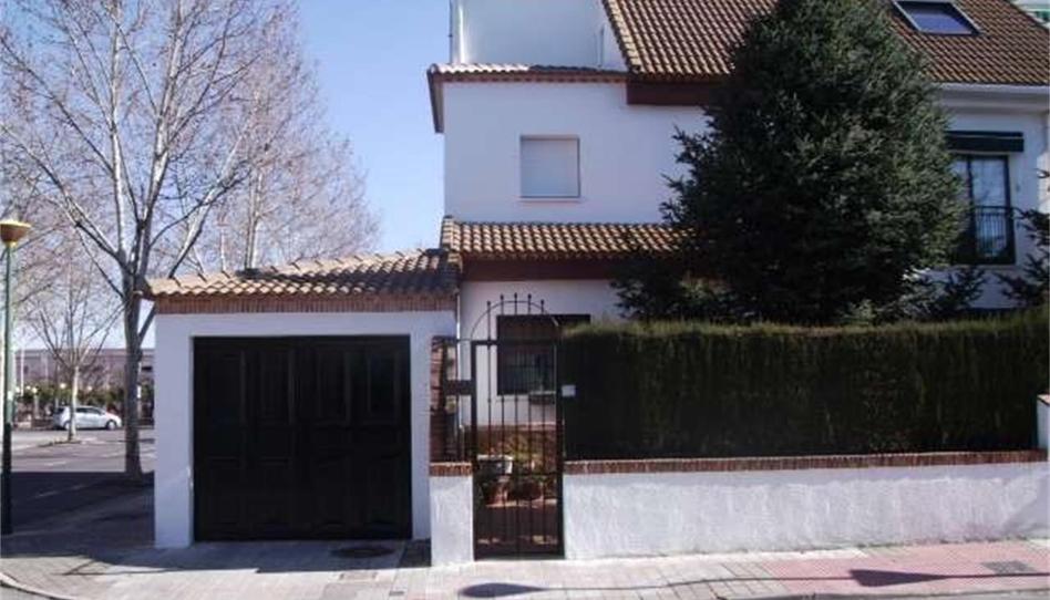 Photo 1 of Single-family semi-detached for sale in Calle Austria, 1, Nuevo Parque, Ciudad Real