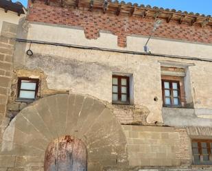 Vista exterior de Casa adosada en venda en Siétamo amb Terrassa