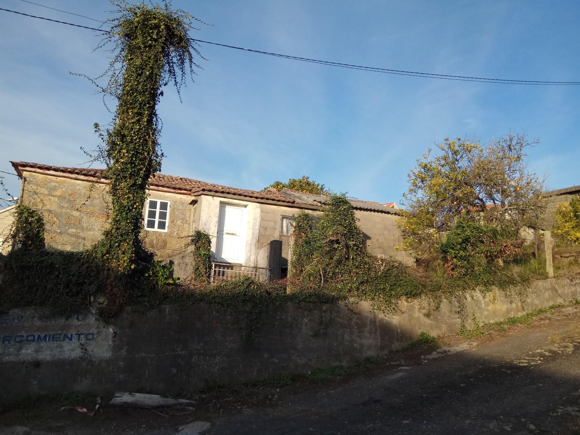 Exterior view of Constructible Land for sale in Poio