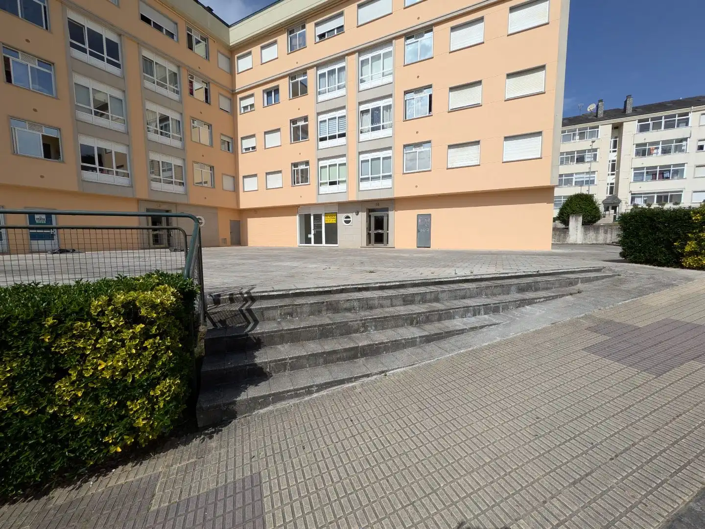 Geschaftsraum zum Verkauf in Avenida Afonso X O Sabio, Acea de Olga - Augas Férreas Parkplatz von Geschaftsraum zum Verkauf in Lugo