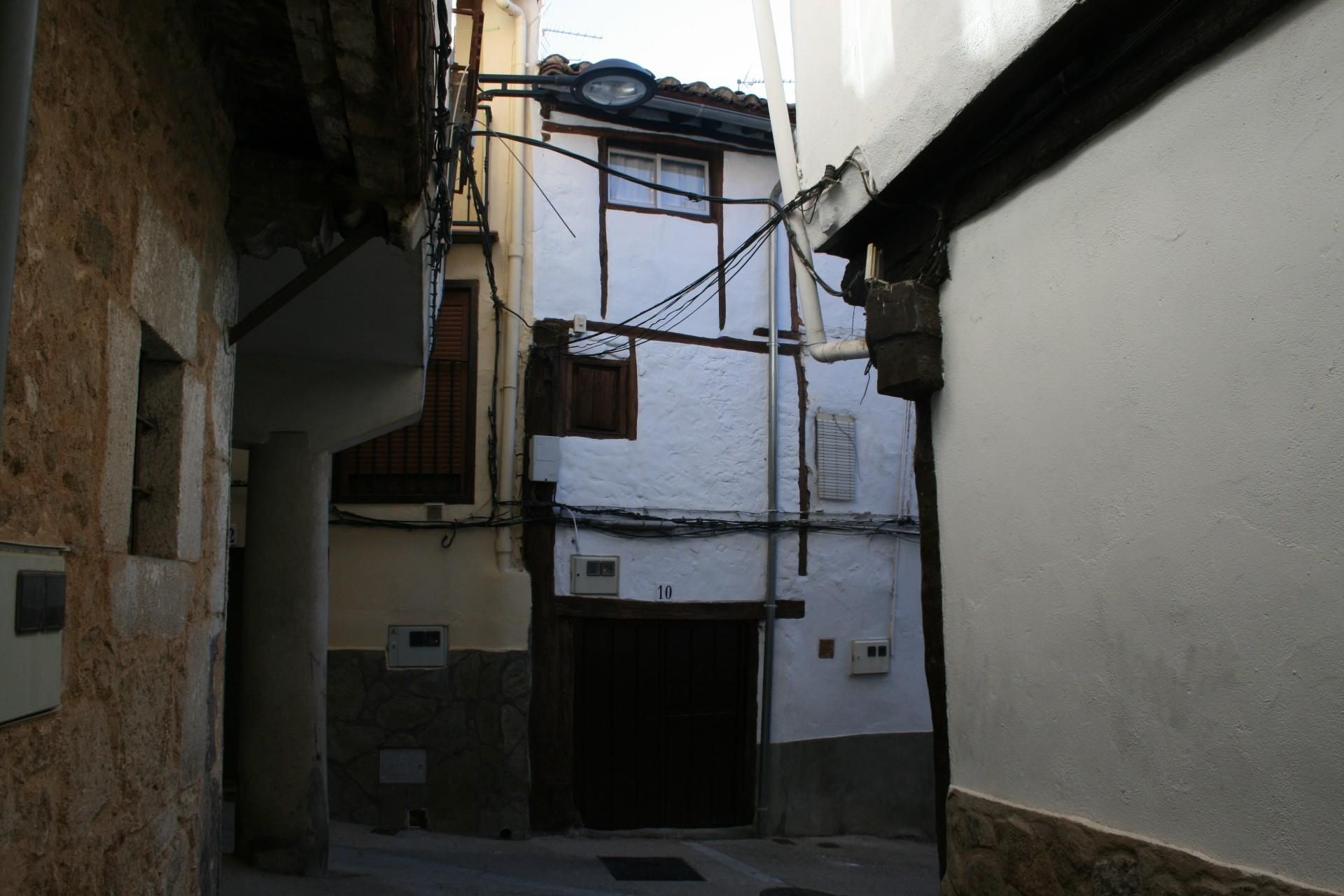 Vista exterior de Pis en venda en Aldeanueva de la Vera amb Calefacció, Traster i Moblat