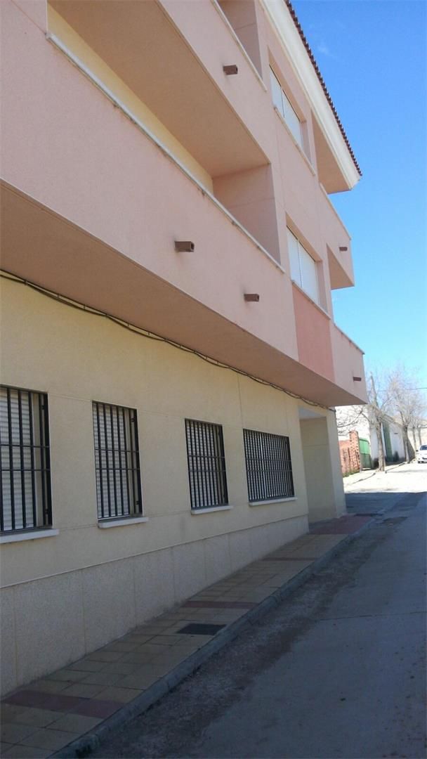 Vista exterior de Pis en venda en Pulgar amb Calefacció, Parquet i Terrassa