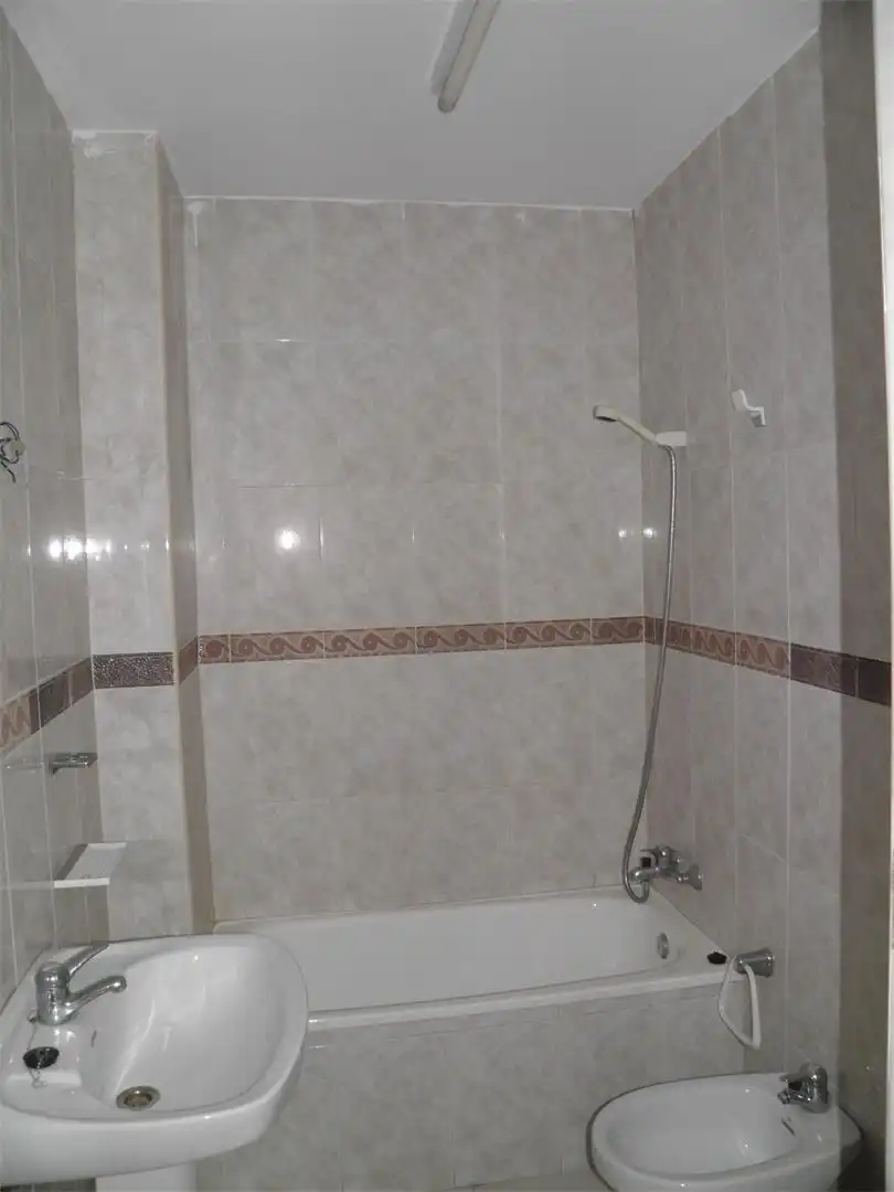 Dúplex en venda a Calle las Herrerías, 3, Ctra. Circunvalación - La Magdalena Bany de Dúplex en venda en Jaén Capital amb Aire condicionat, Terrassa i Balcó