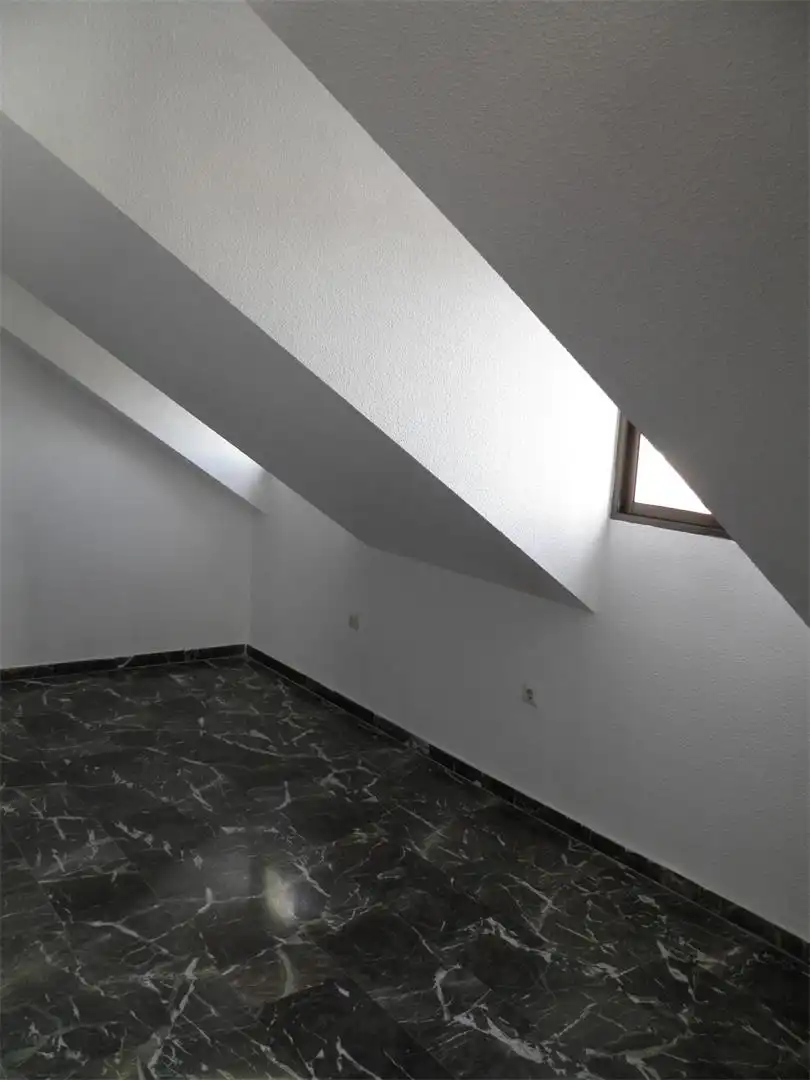 Dúplex en venda a Calle las Herrerías, 3, Ctra. Circunvalación - La Magdalena Dúplex en venda en Jaén Capital amb Aire condicionat, Terrassa i Balcó