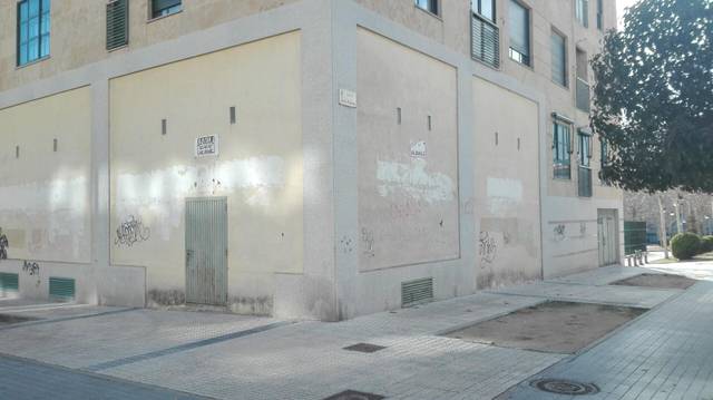 Local comercial en Venta en Calle de Astorga, 49 en Capuchinos - Glorieta - Ciudad Jardín