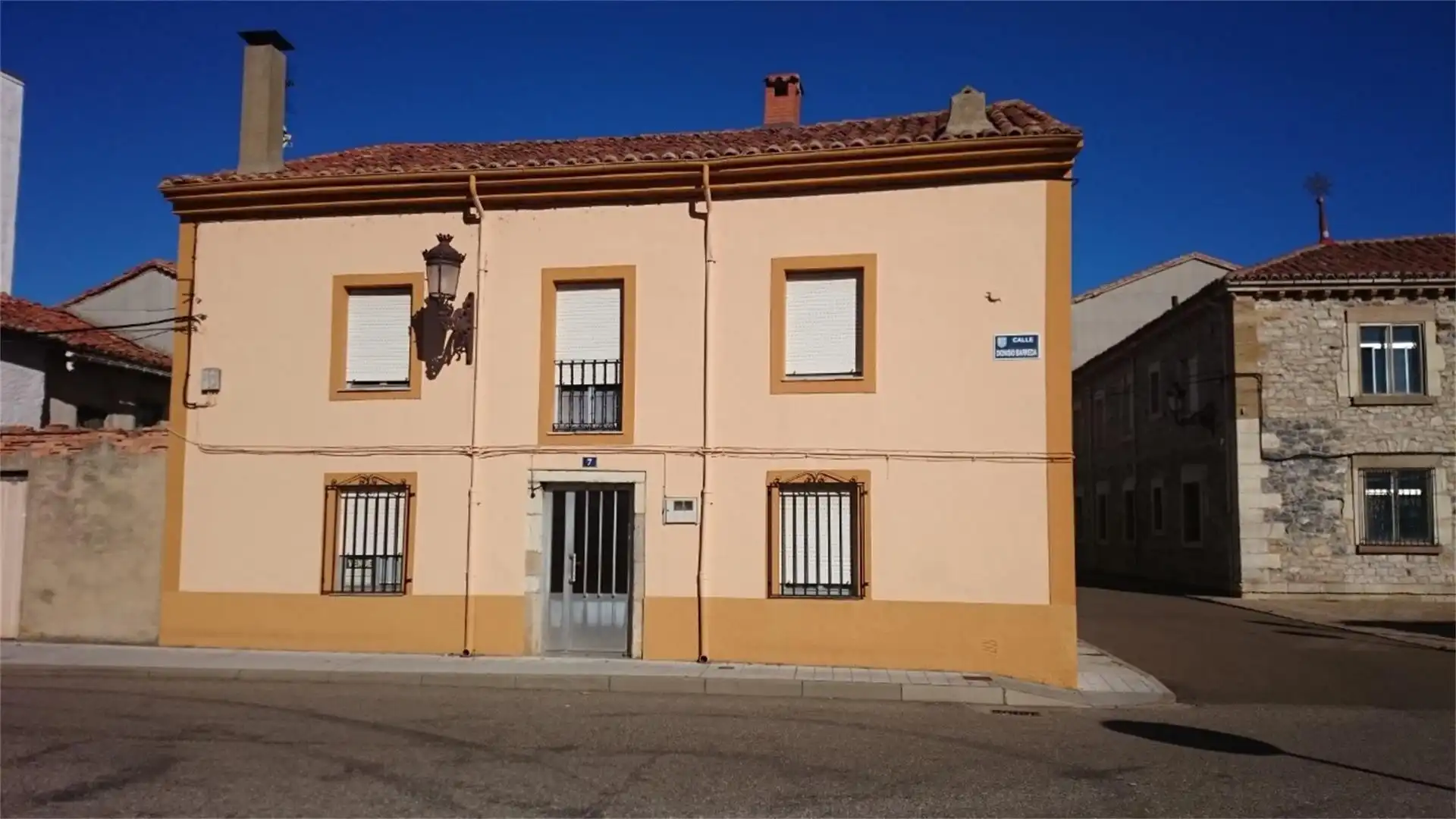 Casa adosada en venta en Calle San Roque, 11, Cervera de Pisuerga Vista exterior de Casa adosada en venta en Cervera de Pisuerga con Calefacción, Horno y Lavadora