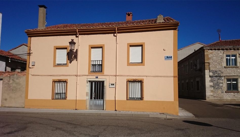 Casa adosada en venta en Calle San Roque, 11, Cervera de Pisuerga, Palencia - imagen 1 Foto 1 de Casa adosada en venta en Calle San Roque, 11, Cervera de Pisuerga, Palencia
