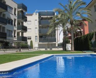 Swimming pool of Flat for sale in El Vendrell  with Air Conditioner, Terrace and Swimming Pool