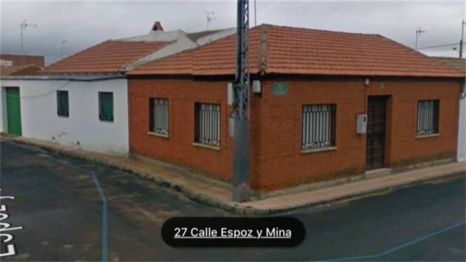 Exterior view of Single-family semi-detached for sale in El Robledo    with Heating, Private garden and Terrace