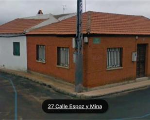 Vista exterior de Casa adosada en venda en El Robledo   amb Terrassa