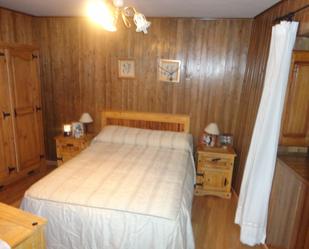 Bedroom of Single-family semi-detached for sale in Pinofranqueado  with Air Conditioner, Parquet flooring and Terrace