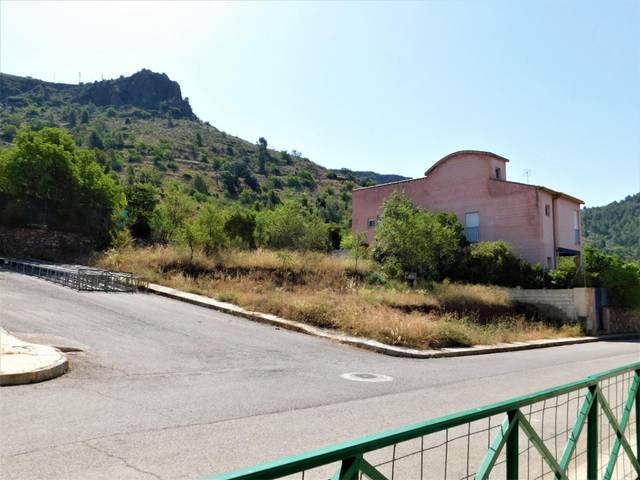 Terreno residencial en Venta en Calle Carlos Marco Beltrán, 13 en Azuébar