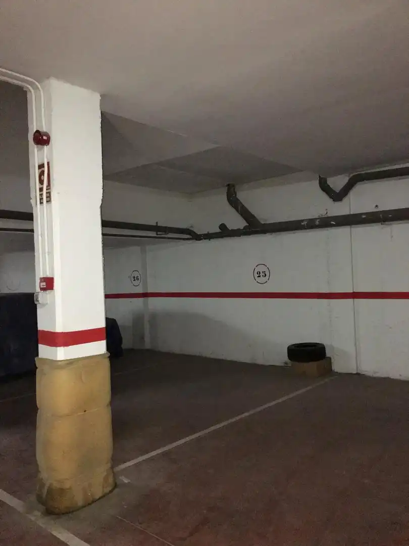 Parking de Piso en venta en Arapiles con Calefacción, Parquet y Amueblado