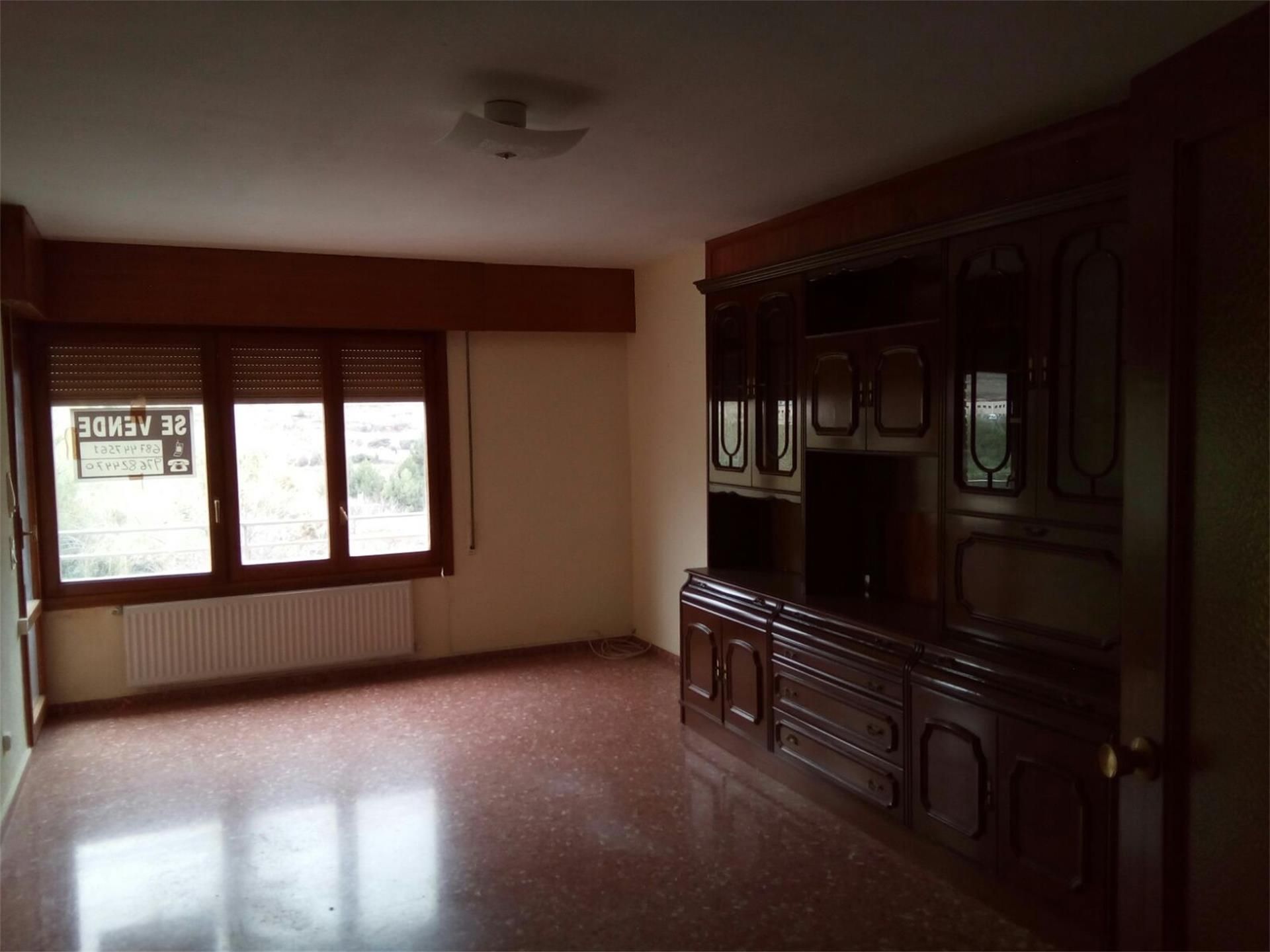 Living room of Flat for sale in Brea de Aragón  with Heating, Terrace and Furnished