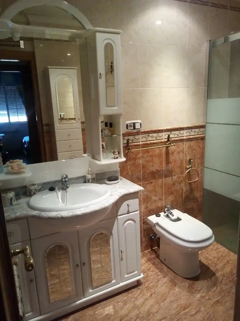 Bathroom of Flat for rent in La Puerta de Segura  with Air Conditioner, Terrace and Storage room