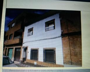 Exterior view of Single-family semi-detached for sale in Los Yébenes