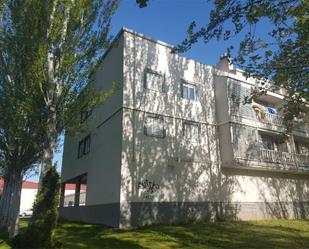 Vista exterior de Pis en venda en Santa Marta de Tormes amb Aire condicionat i Balcó