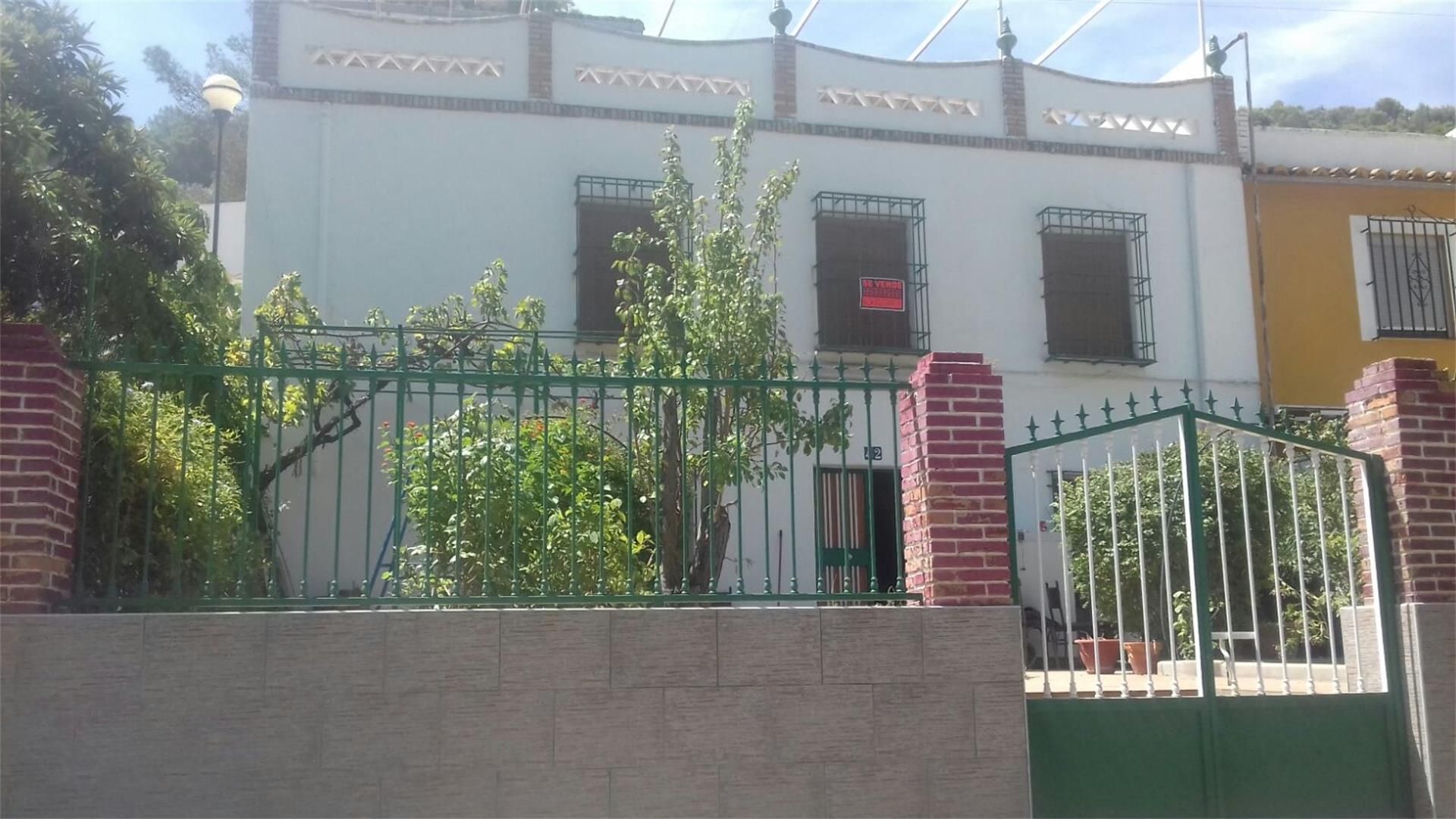 Vista exterior de Casa o xalet en venda en Pegalajar amb Jardí privat, Terrassa i Traster