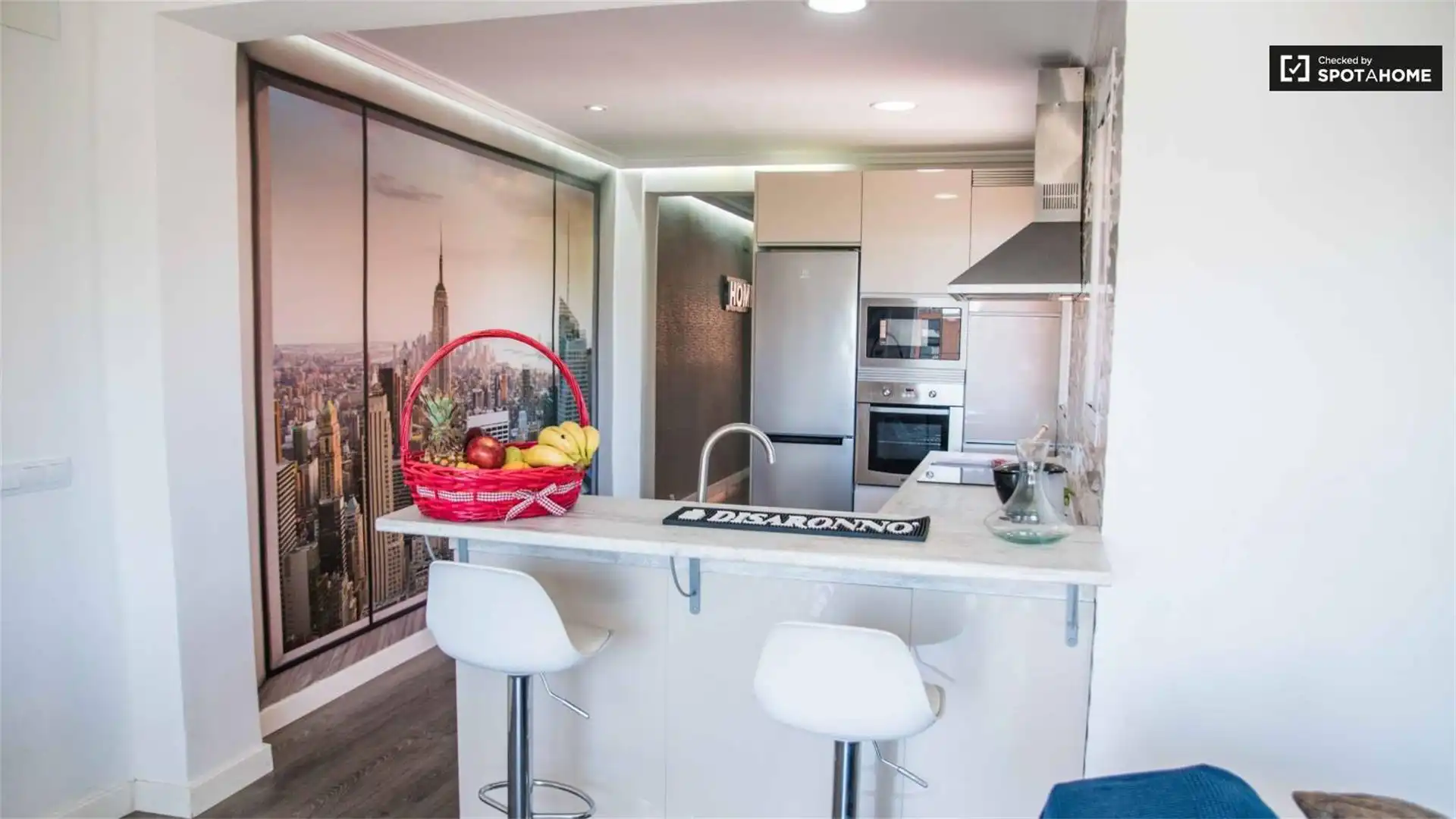 Zimmer in Calle de Cavite, 58, La Malva-rosa Küche von Wohnung zur untervermieten in Valencia mit Klimaanlage, Heizung und Parkett
