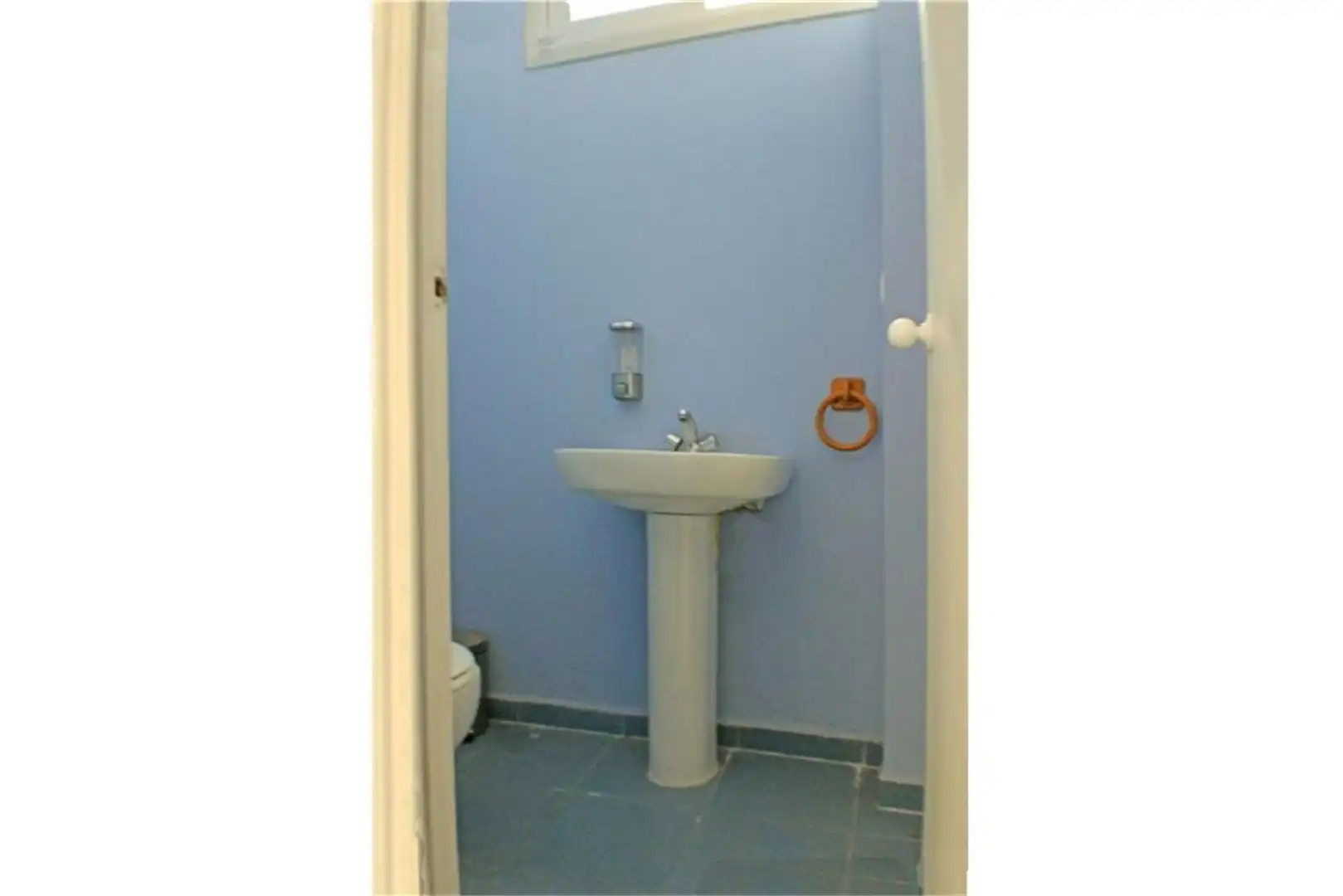 Commercial properties for sale in Calle del Aire, 9, Gines Bathroom of Commercial properties for sale in Gines with Air Conditioner and Heating