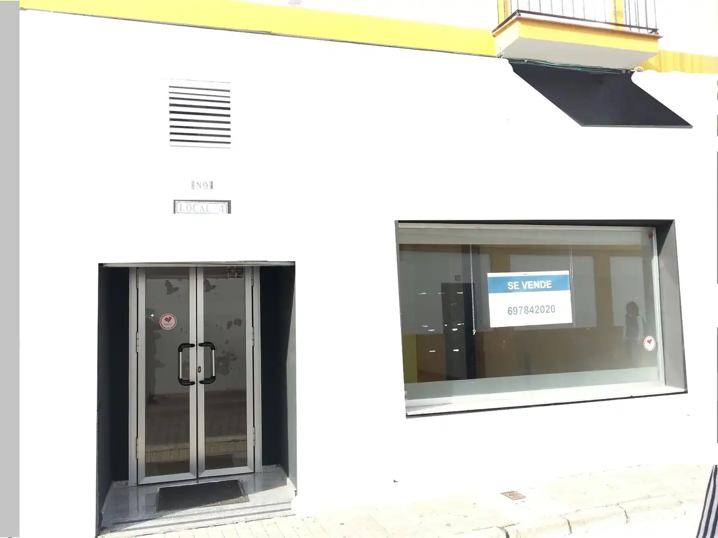 Commercial properties for sale in Calle del Aire, 9, Gines Exterior view of Commercial properties for sale in Gines with Air Conditioner and Heating