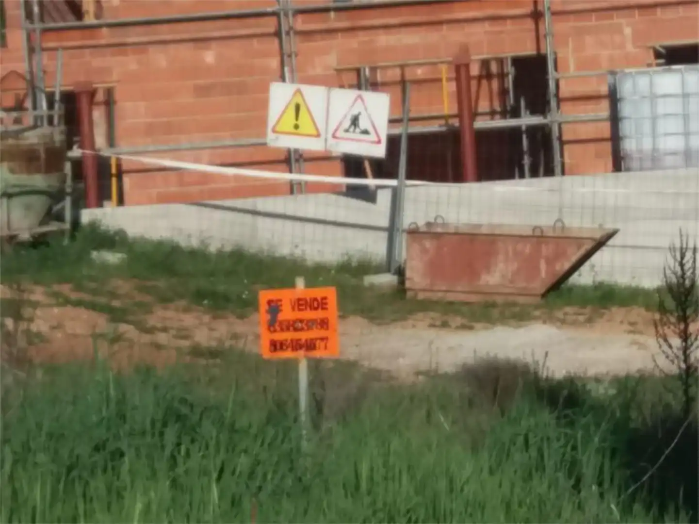 Bebaubares Gelände zum Verkauf in Avenida Víctor Barbadillo, 19, Covarrubias Parkplatz von Bebaubares Gelände zum Verkauf in Covarrubias