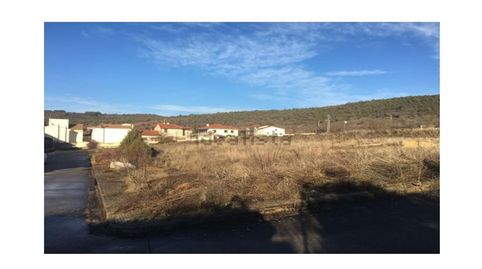 Photo 2 of Constructible Land for sale in Avenida Víctor Barbadillo, 19, Covarrubias, Burgos