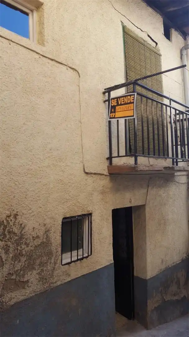 Vista exterior de Casa adosada en venta en Mombeltrán