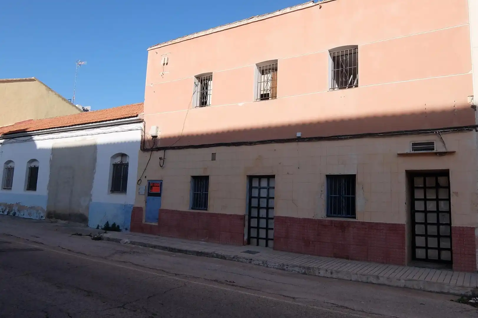 Terreno en venta en Avenida Castilla, 18, L'Alcúdia de Crespins Vista exterior de Terreno en venta en L'Alcúdia de Crespins