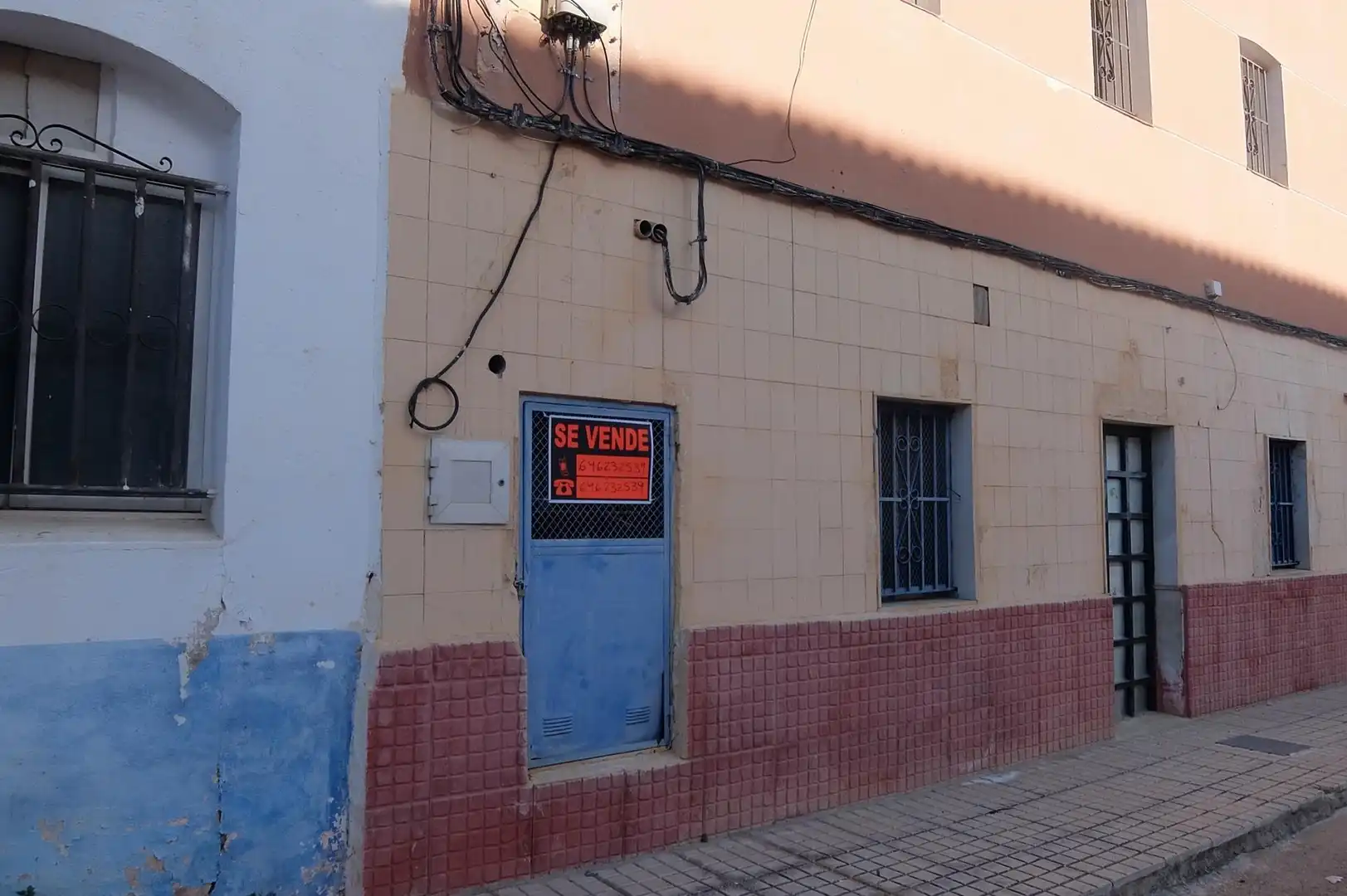 Terreno en venta en Avenida Castilla, 18, L'Alcúdia de Crespins Vista exterior de Terreno en venta en L'Alcúdia de Crespins