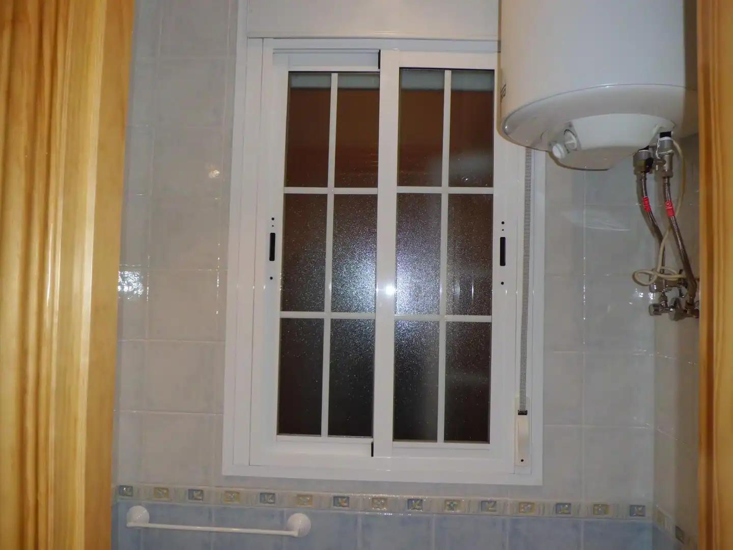 Wohnung zum Verkauf in Calle Alcalde Juan Antonio Morillas, 1, Gilena Badezimmer von Wohnung zum Verkauf in Gilena mit Klimaanlage, Abstellraum und Möbliert