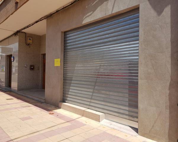 Local comercial en Alquiler en Avenida Reino de León, 25 en Villamanín