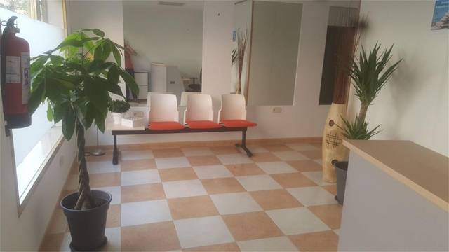 Local comercial en Alquiler en Calle de San Cosme, 11 en Alameda