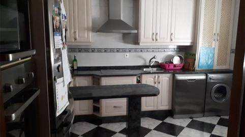 Foto 5 de Casa adosada en venda a Calle Jean Paul Sartre, 33, Zona Norte - Hospital - Urbanizaciones, Cáceres