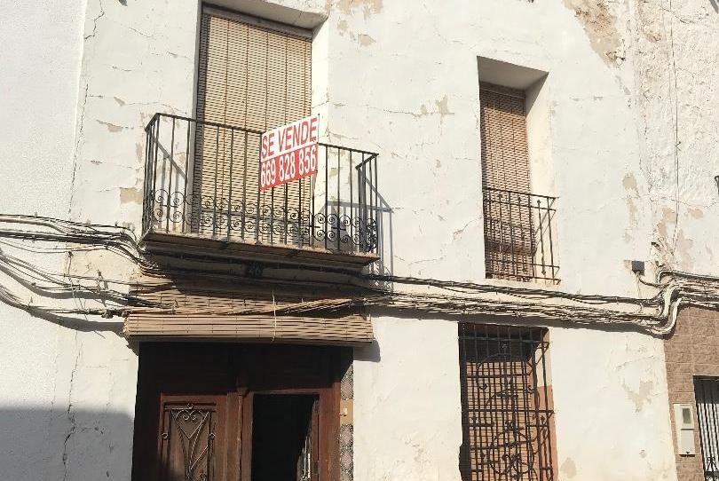Foto 1 de Casa adosada en venta en Calle Mayor, 46, Navarrés, Valencia