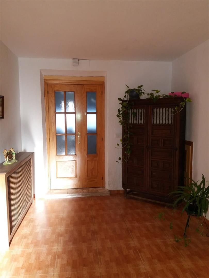 Casa adosada en venda en El Pedernoso   amb Aire condicionat, Calefacció i Jardí privat
