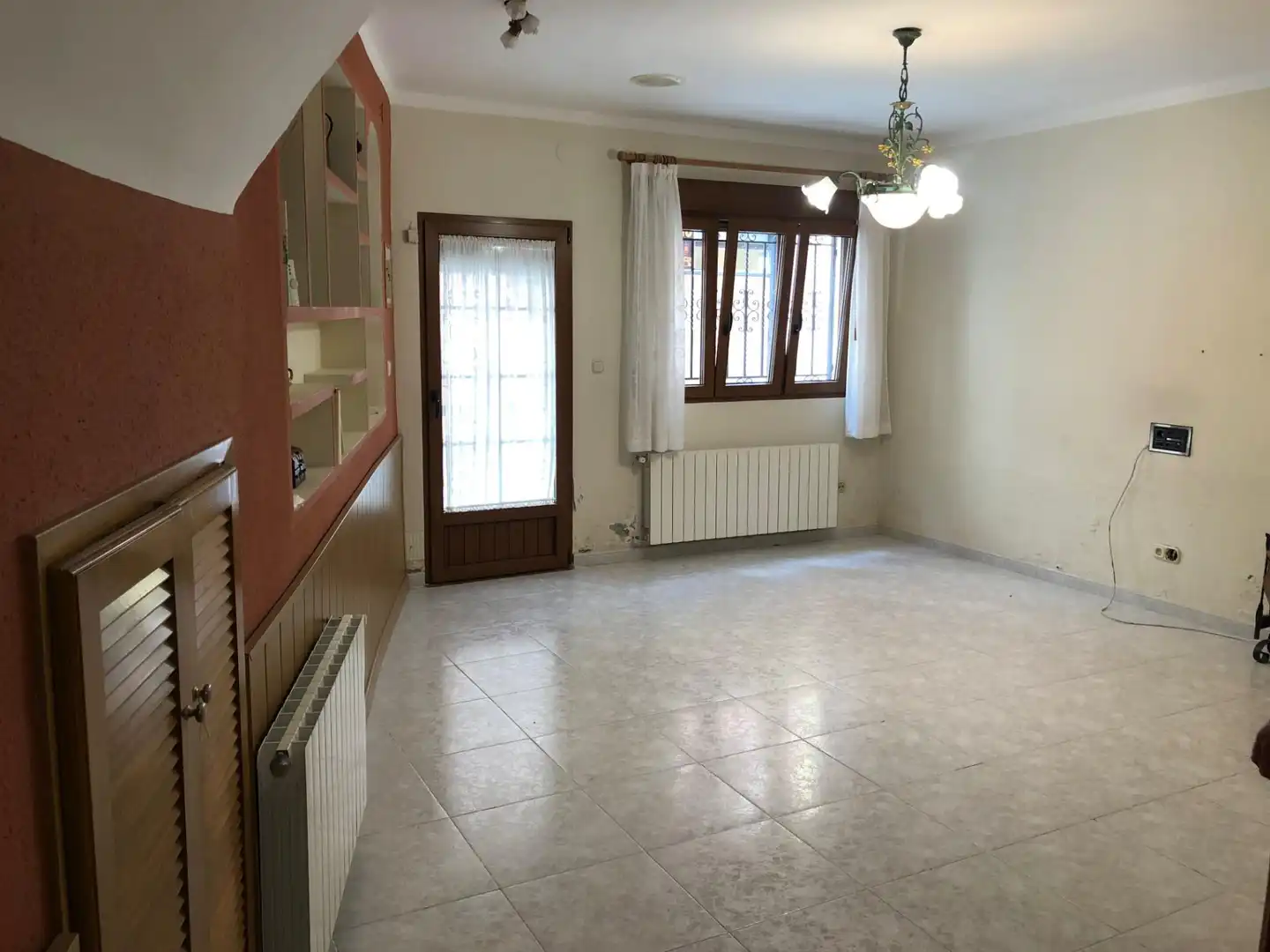 Casa adosada en venda a Calle Rey Don Jaime, 11, Biar Casa adosada en venda en Biar amb Aire condicionat, Calefacció i Terrassa