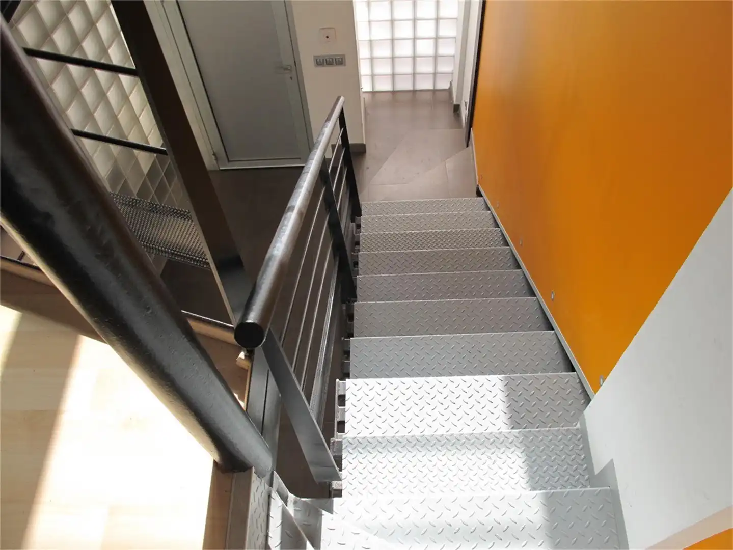 Büro zum Verkauf in Calle de Pintor Carlos Sáez de Tejada, 12, San Martín Büro zum Verkauf in Vitoria - Gasteiz