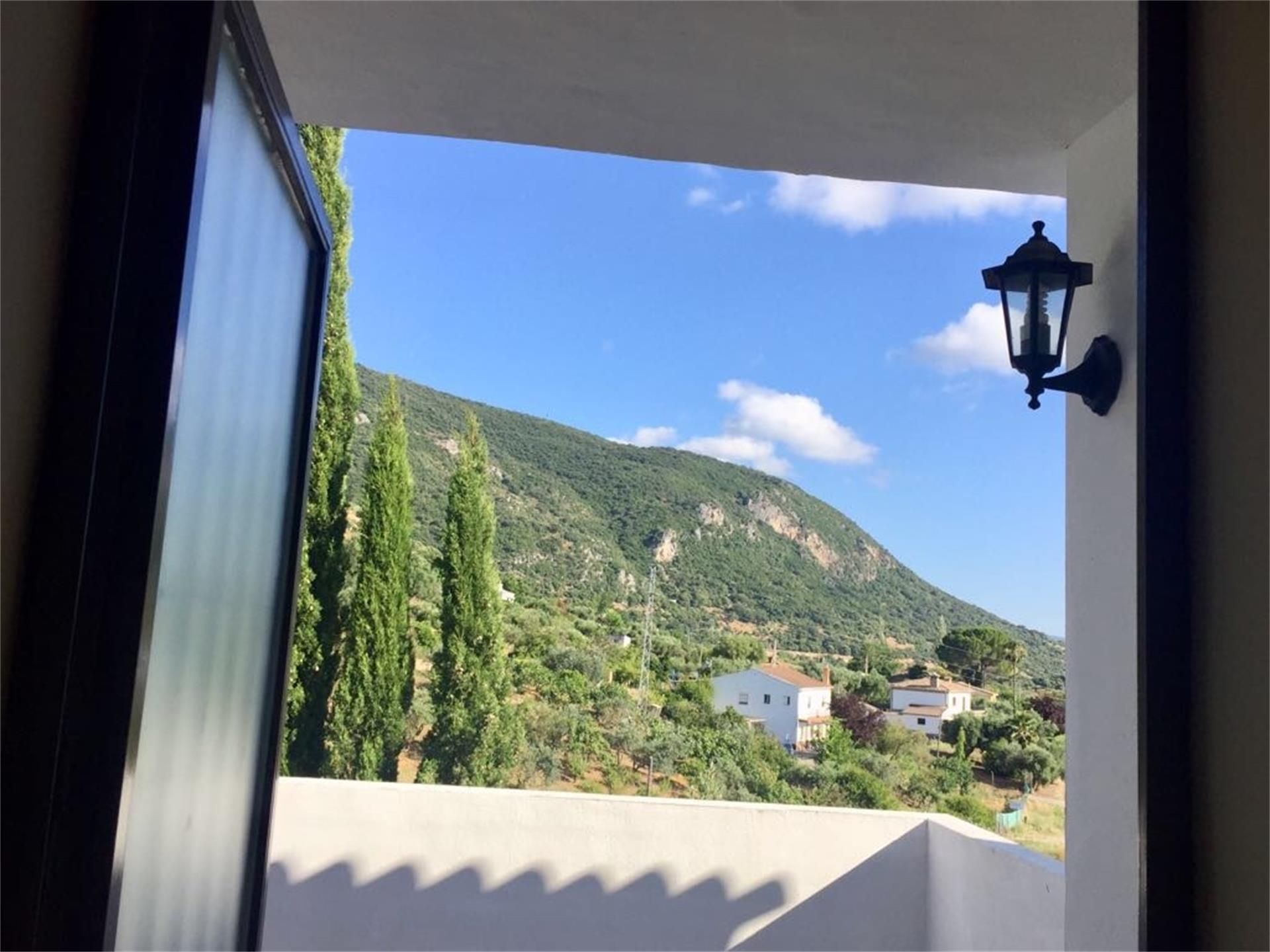 Vista exterior de Pis en venda en El Bosque amb Aire condicionat, Calefacció i Jardí privat