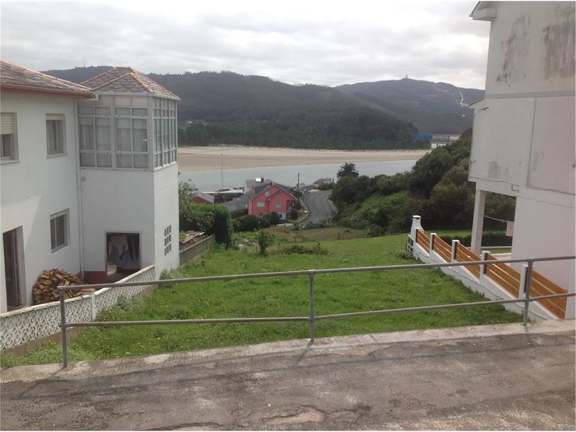 Vista exterior de Terreno en venta en Mañón