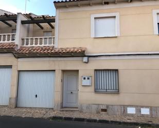 Exterior view of Single-family semi-detached for sale in Alcolea de Calatrava